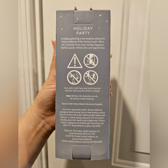 NWT Yankee Candle Festive Trio - Vanilla, Holiday Berry, Sage & Citrus - Picture 3 of 4